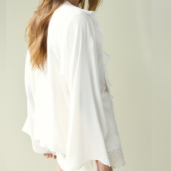 NWT H&M Embroidered Viscose Crêpe Blouse Cream White 1282767001 Sizes S, M - Picture 13 of 16